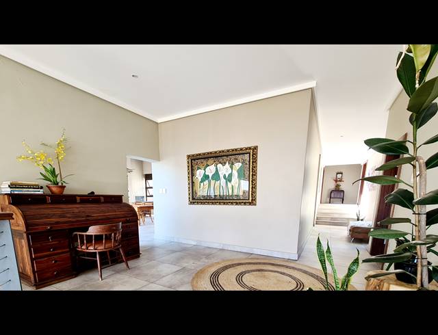 4 BEDROOM FREEHOLD FOR SALE IN SABLE HILLS